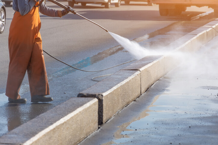 Commercial Pressure Washing by Reubo's Wash LLC