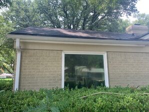 Before & After Gutter Cleaning in Dallas, TX (4)